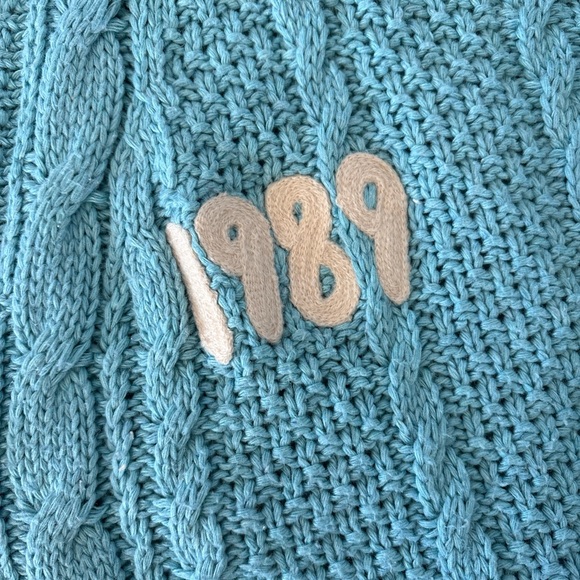 Taylor Swift 1989 Taylors Version Cable Knit Sweater Cardigan MD/LG - Picture 5 of 7